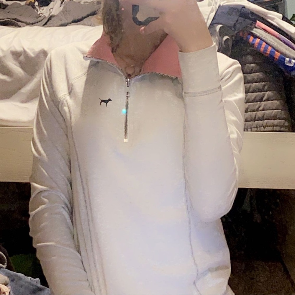 💕grey turtleneck